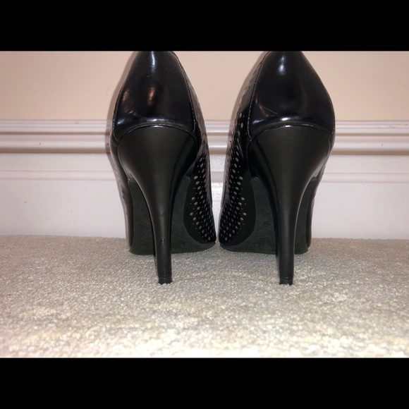 Pumps - Picture 5 of 5